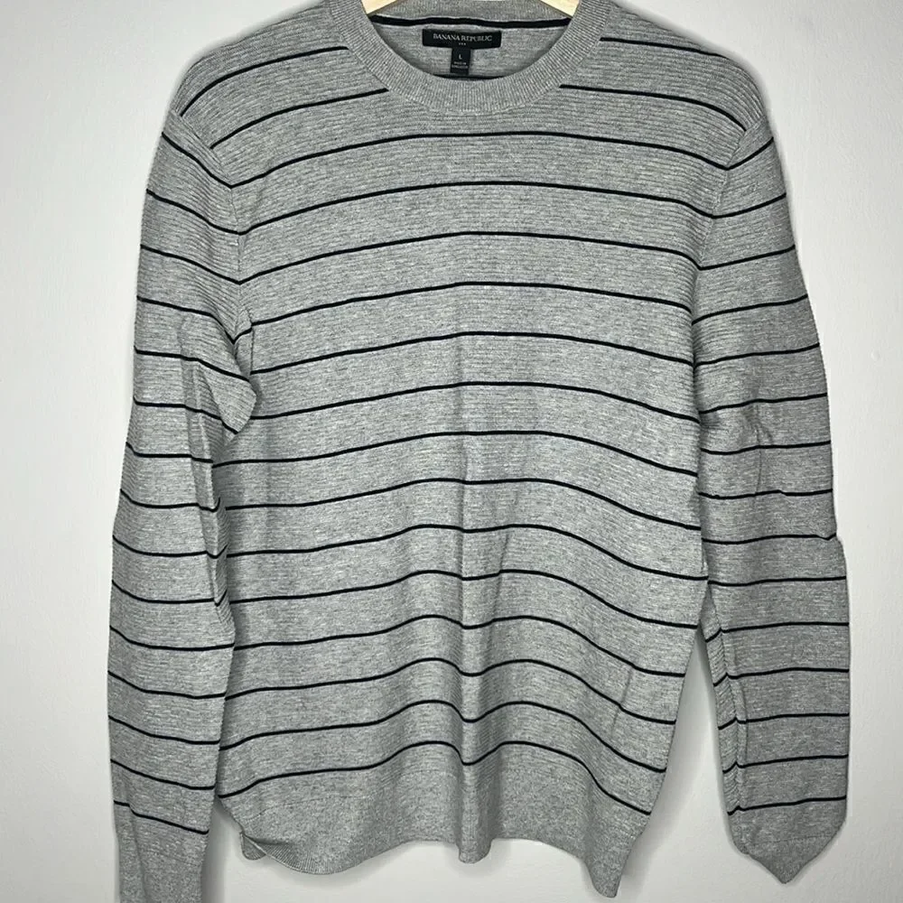 Men’s Large Stripe Grey Banana Republic Causal Top